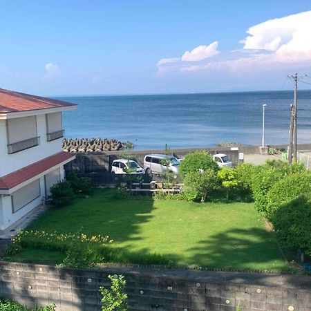איסה 海辺のゲストハウスーぽかぽか村ー מראה חיצוני תמונה