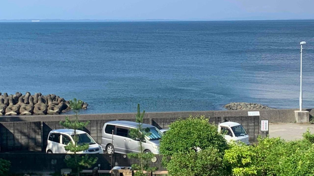 איסה 海辺のゲストハウスーぽかぽか村ー מראה חיצוני תמונה
